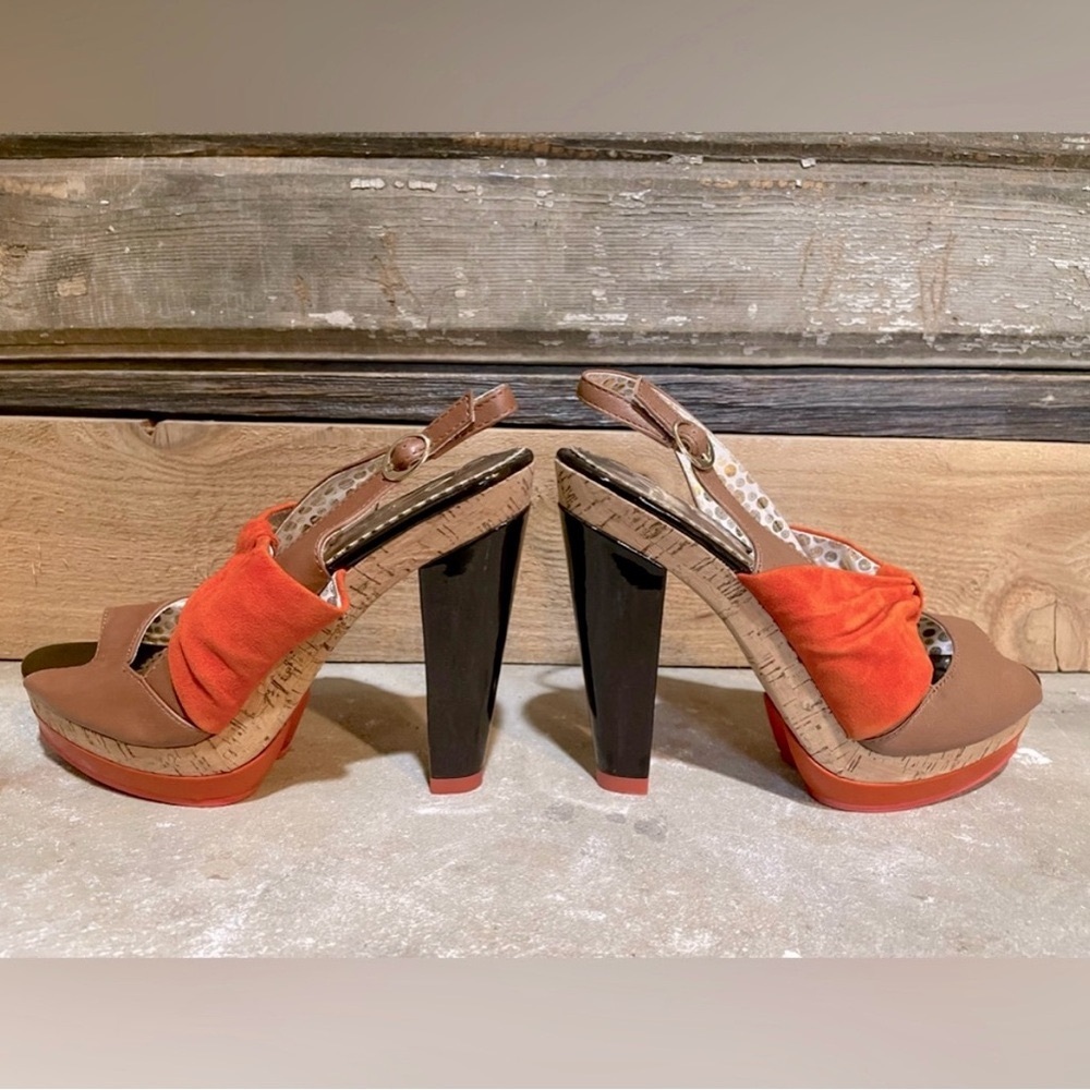 New in Box Poetic License Ocean Platform Heel in Orange & Tan, size 7